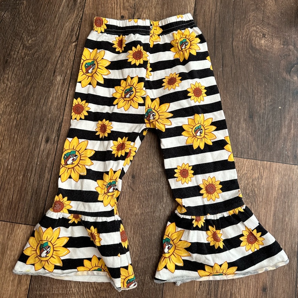 Buccees sunflower bell bottom pants